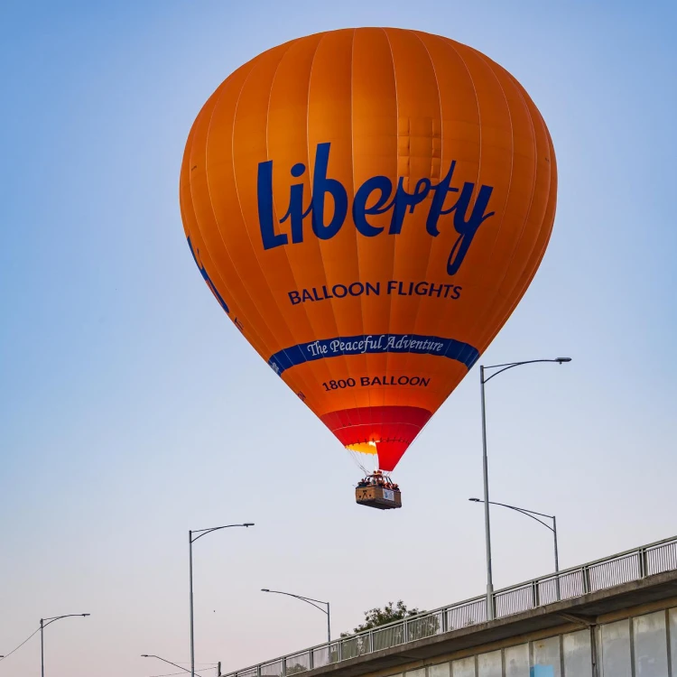 blog_The-Timeline-of-Hot-Air-Balloons.webp