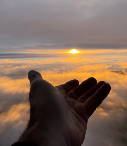 Gift-Voucher-sunrise-with-hand.jpg