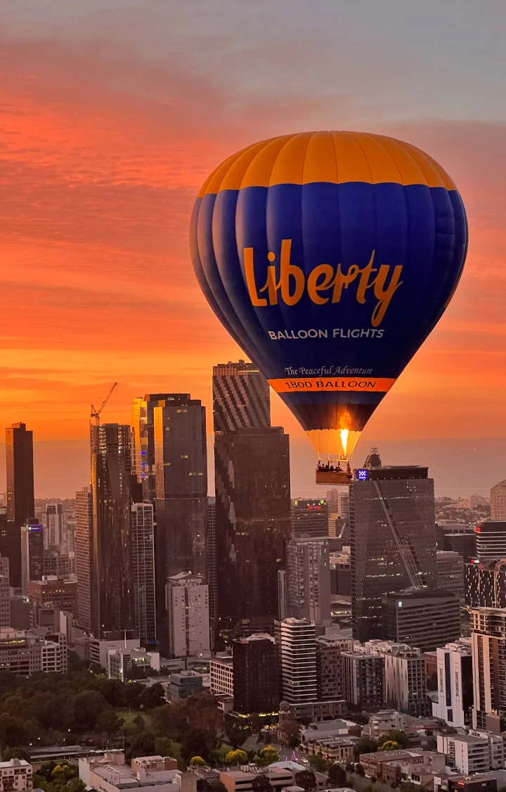 Melbourne_The-Flight_big.webp