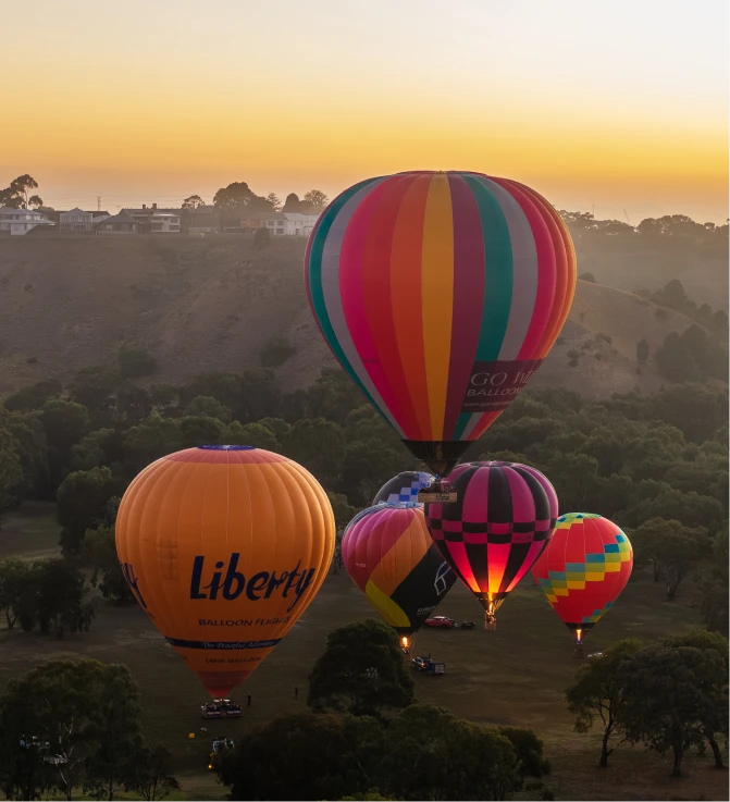 https://libertyballoonflights.com.au/wp-content/uploads/2025/10/Social-Media-Balloon-Ride-1-546x600.webp