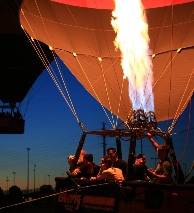 https://libertyballoonflights.com.au/wp-content/uploads/2025/10/Social-Media-Balloon-Ride-4-546x600.webp